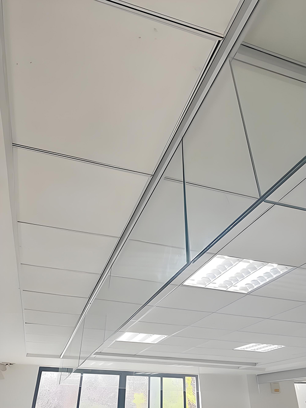 靖远玻璃靖远挡烟垂壁