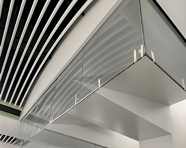 靖远玻璃靖远挡烟垂壁