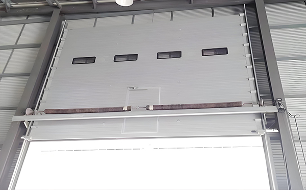 靖远工业滑升门