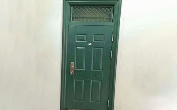 靖远学校教室门