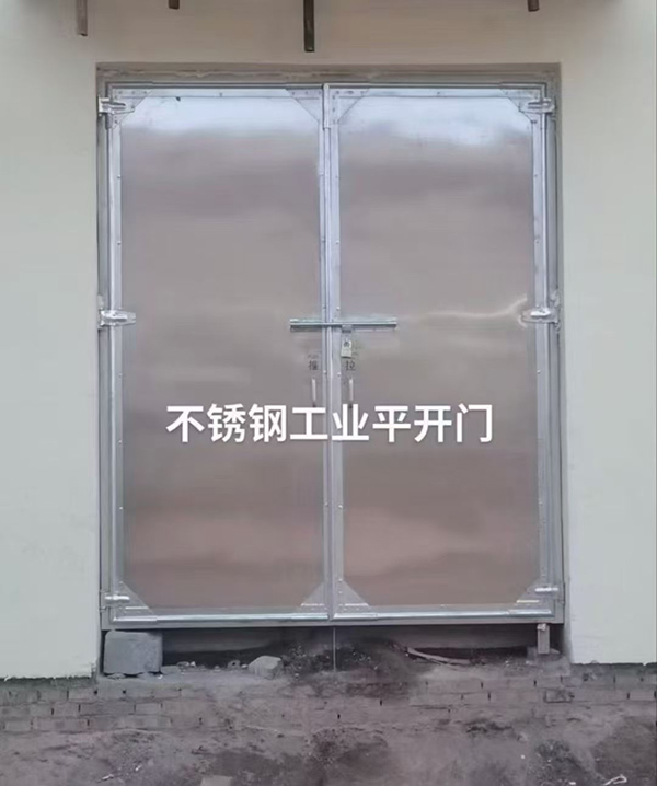 不锈钢靖远工业平开门在现代工业场景中的应用实践
