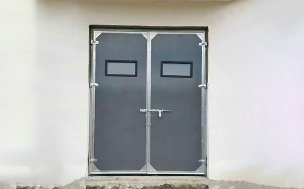 靖远工业门在高温作业区域的运行表现